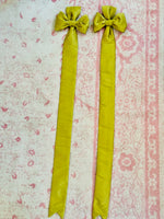 Load image into Gallery viewer, Chartreuse Single Ribbon Willow &amp; Pearls Bows
