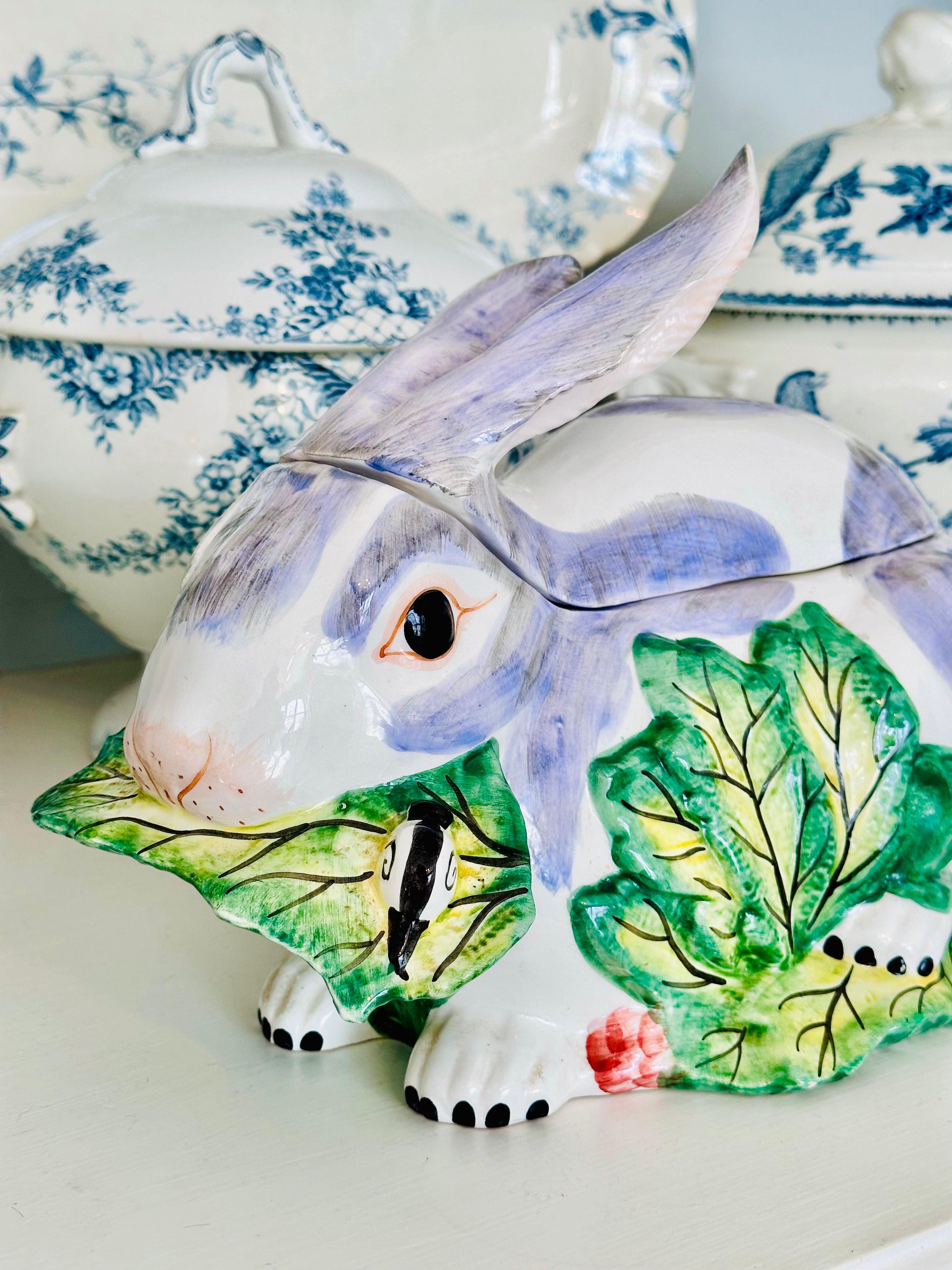 Breathtaking Italian Mottahedeh Rabbit Tureen