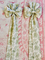 Load image into Gallery viewer, The Most Perfect Toile Willow &amp; Pearls Bows
