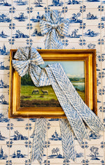Load image into Gallery viewer, Vintage P Kauffman Blue &amp; White Willow &amp; Pearls Bows
