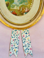 Load image into Gallery viewer, Vintage Waverly Willow &amp; Pearls Bows
