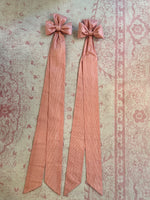 Load image into Gallery viewer, Large Vintage Waverly Harmony Chintz Willow &amp; Pearls Bow
