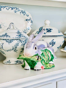 Breathtaking Italian Mottahedeh Rabbit Tureen