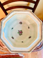 Load image into Gallery viewer, Stunning Calyx Ware Tureen
