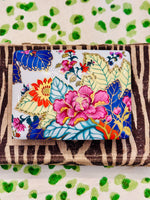 Load image into Gallery viewer, 1980s Tobacco Leaf Playing Card Box
