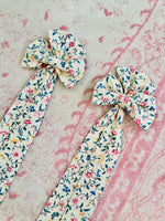 Load image into Gallery viewer, Large Waverly Floral Willow &amp; Pearls Bows
