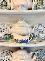 Load image into Gallery viewer, Churchill Blue Willow Gravy Boat
