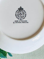Load image into Gallery viewer, Royal Worcester, Queen Elizabeth II Silver Jubilee Commemorative Trinket Dish
