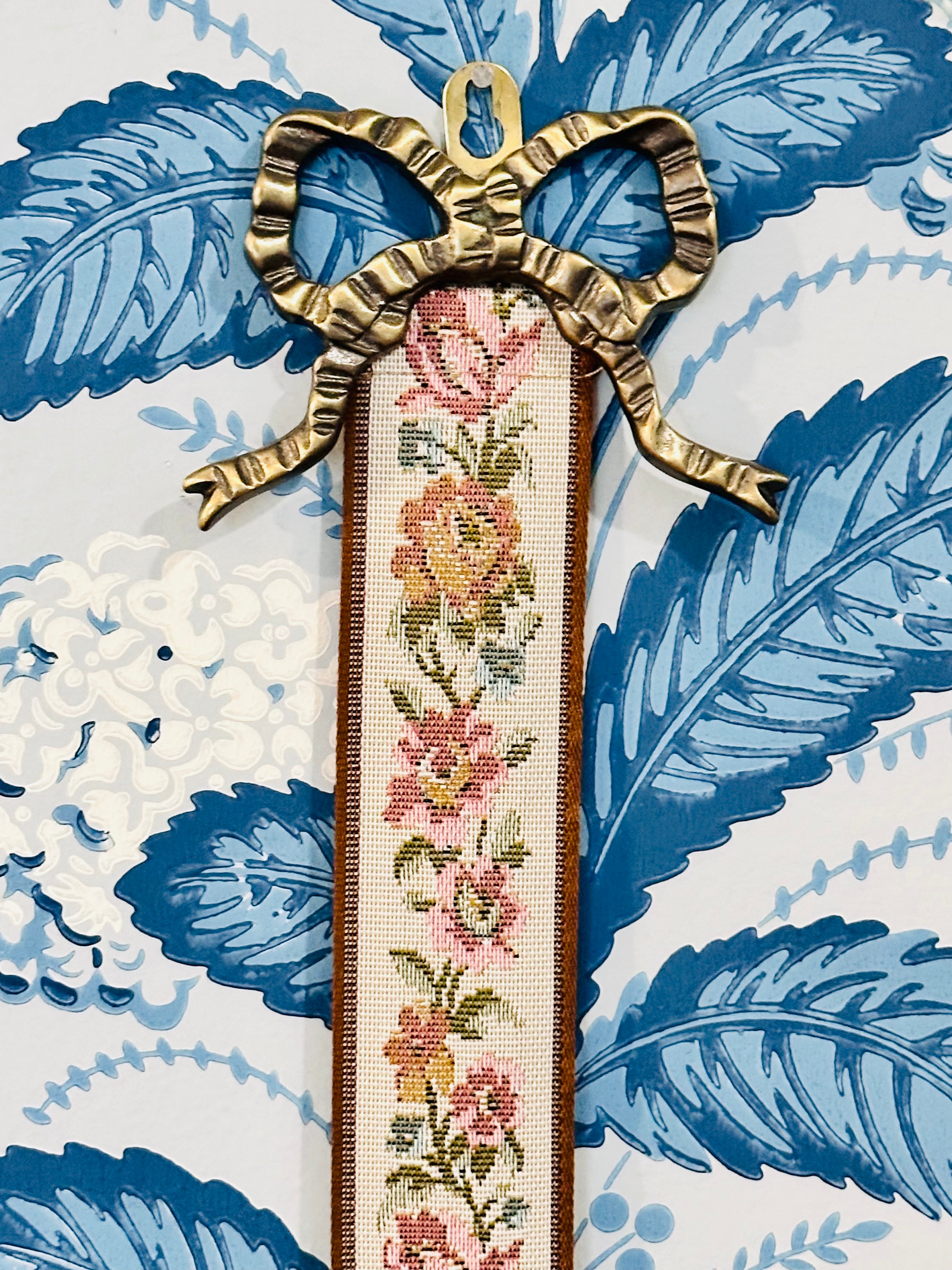 Bow & Tapestry Ribbon Frame