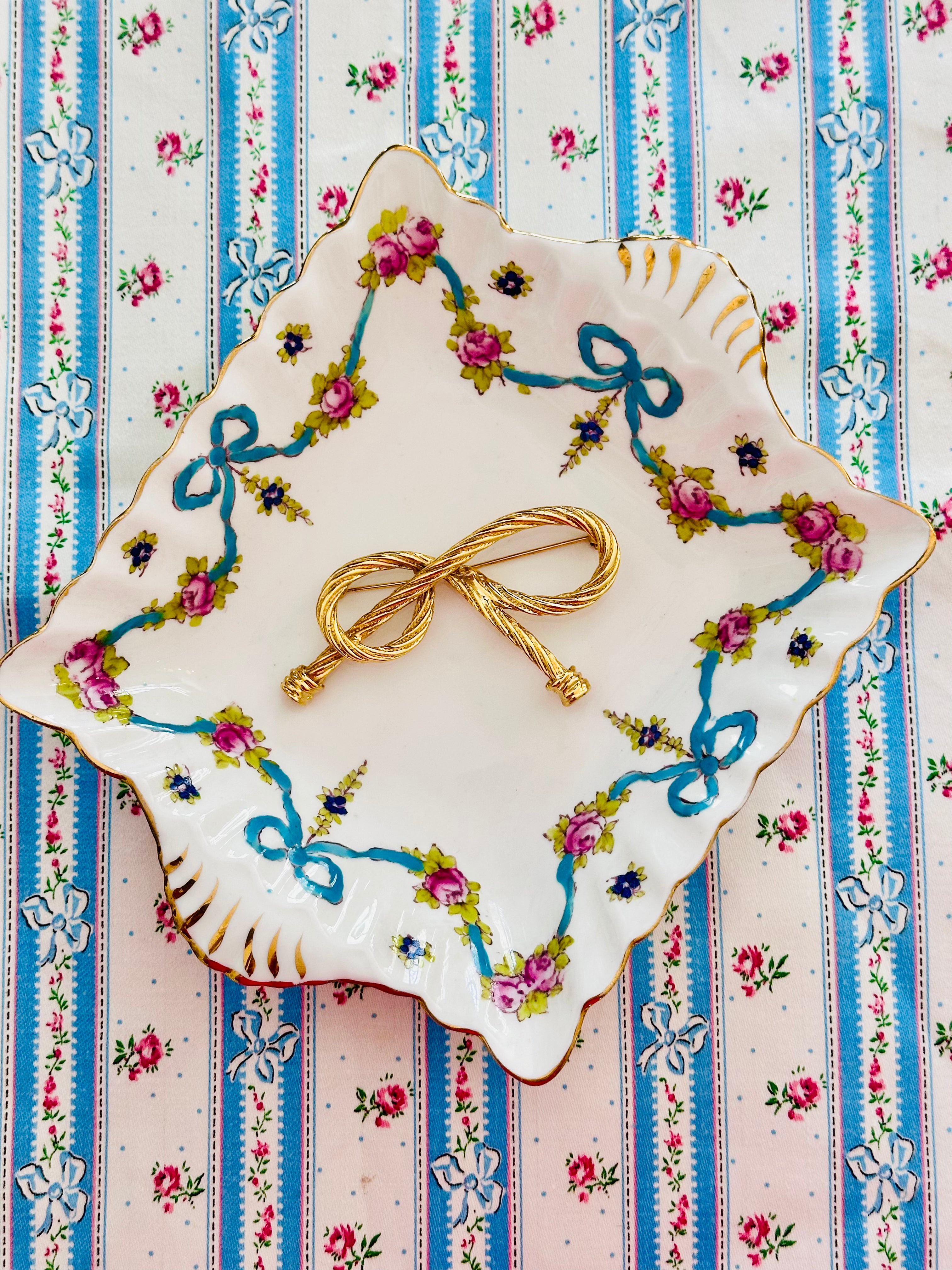 Vintage Bow Brooch