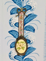 Load image into Gallery viewer, Bow &amp; Tapestry Ribbon Frame
