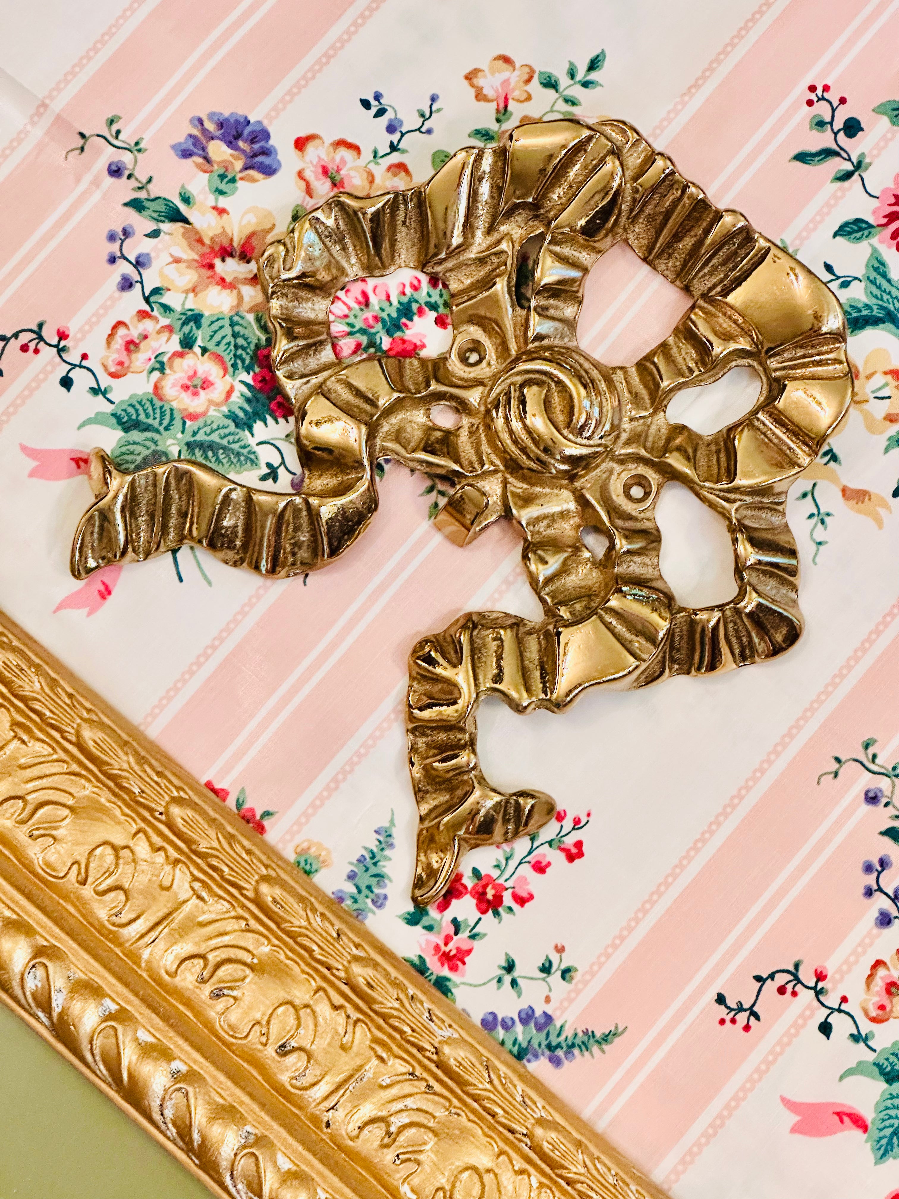 The Most Stunning Brass Bow
