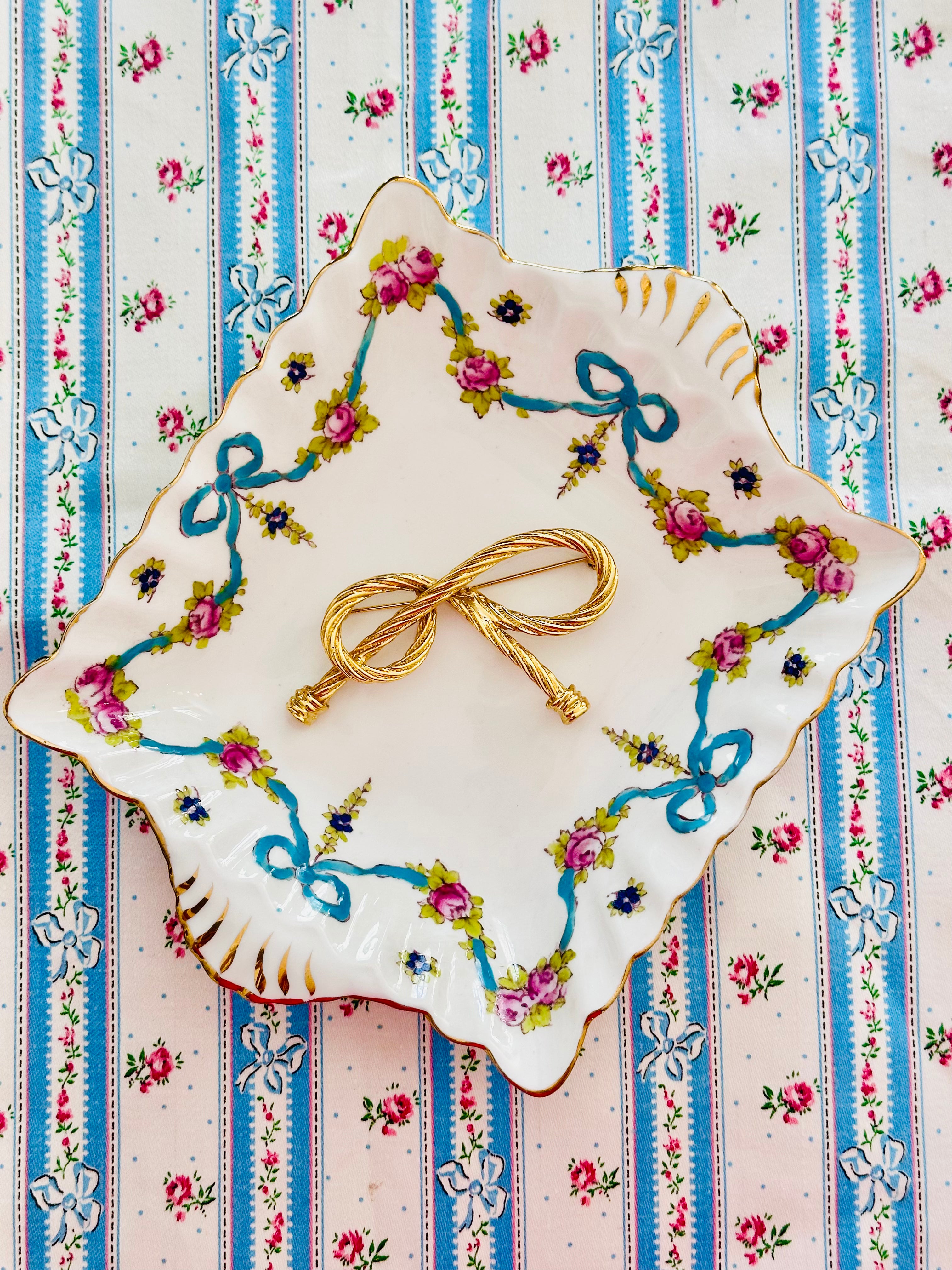 Vintage Bow Brooch
