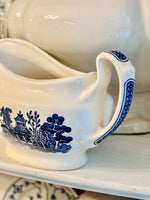 Load image into Gallery viewer, Churchill Blue Willow Gravy Boat
