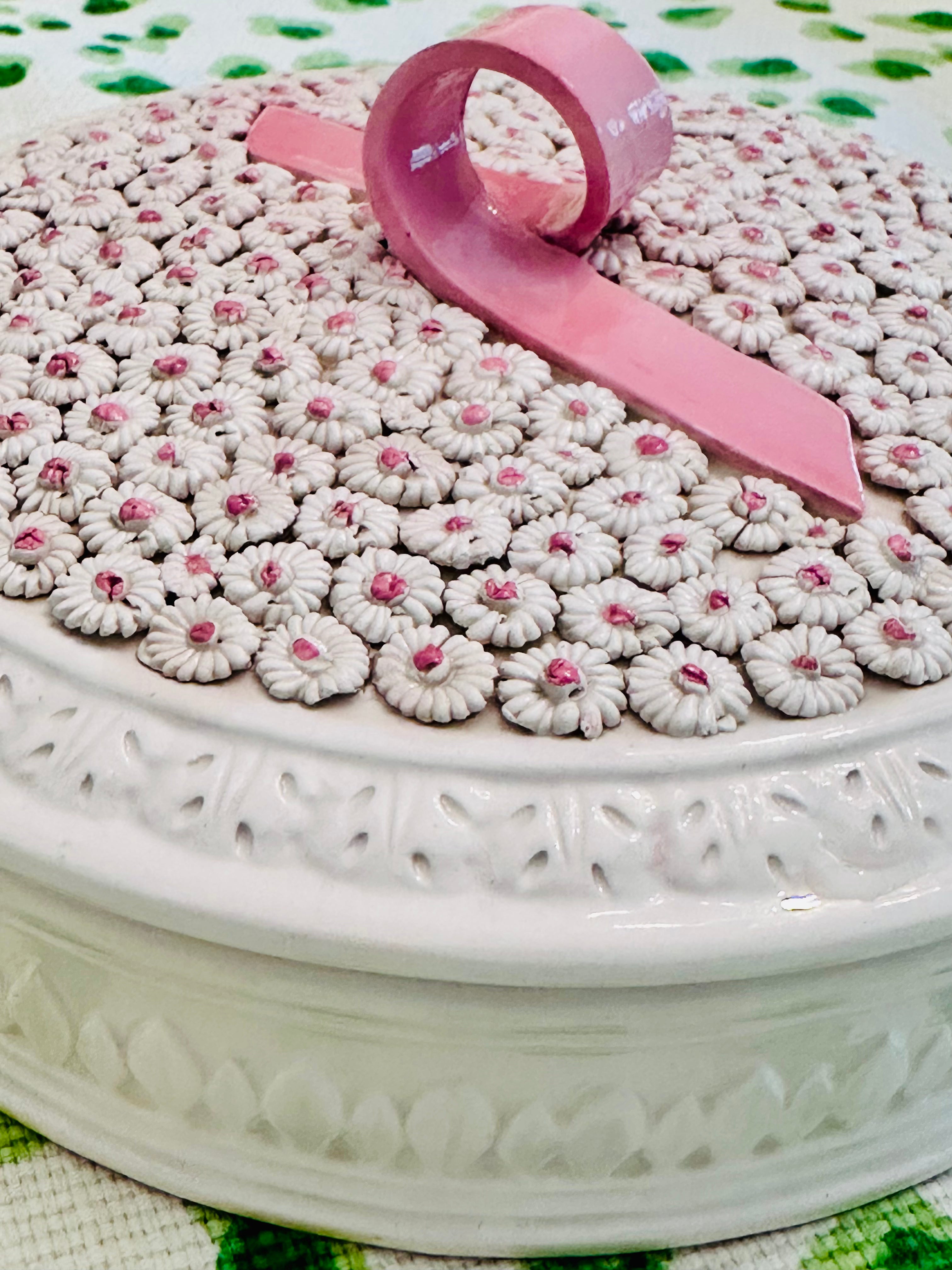 Large Italian Daisy Covered Box