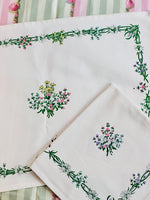 Load image into Gallery viewer, Lovely Lenox Set of Four Napkins &amp; Placemats
